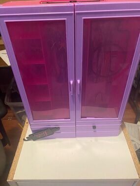Barbie Fashionistas Ultimate Closet & Wardrobe Portable Carrying Case PurplePink